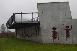 Graffiti an der Aussichtsplattform im Schleusenpark in der Wik