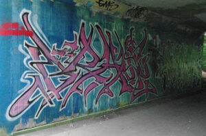Graffiti in Fußwegtunnel B404 in Kiel-Moorsee