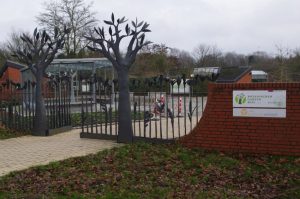 Haupteingang des Neuen Botanischen Garten Kiel