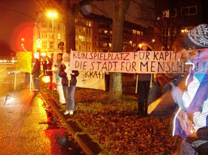 Möbelkraft Kiel - Protestleuchten im Dezember 2011